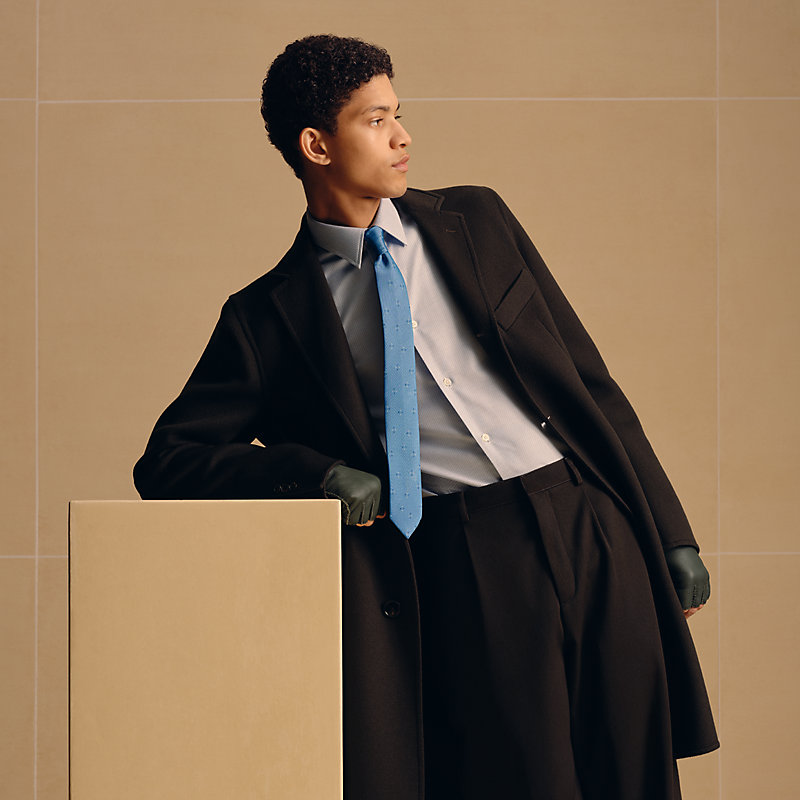 HERMES Pétales エルメス ペタル シルクタイ 7 cm 《ペタル》 - ブルー | Hermès - エルメス-公式サイト